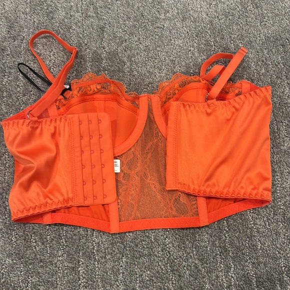 Elegant Orange Lace Bustier - Picture 2 of 2